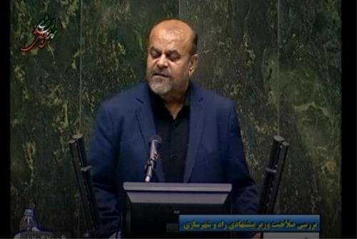 برخی از نمایندگان مجلس خواهان شفاف سازی برنامه های وزارت راه و شهرسازی شدند
