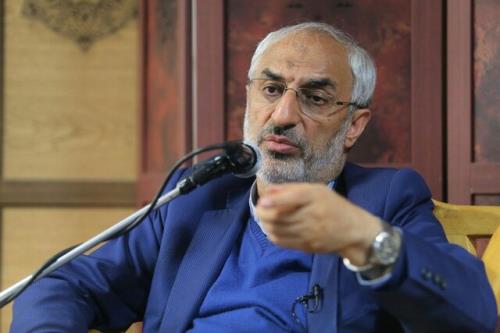 وزارتخانه ها مراقب فشار محتکران و سوداگران به مردم باشند