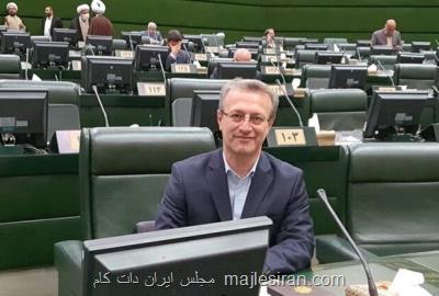 مجلس با قید دو فوریت به معیشت نیروهای انتظامی رسیدگی کند