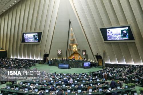کمیسیون امور داخلی و شوراها با قید فوریت حادثه رخ داده برای مهسا امینی را بررسی می کند