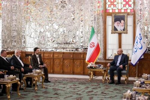 عزت در سایه مقاومت شکل می گیرد