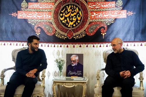 تصاویری از دیدار قالیباف با خانواده شهیدان طهرانچی، شادمانی و حاجی زاده