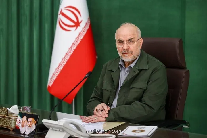 ملت ایران جان می دهند ولی تسلیم نمی شوند