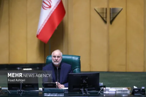قالیباف با رای قاطع رئیس مجلس ماند