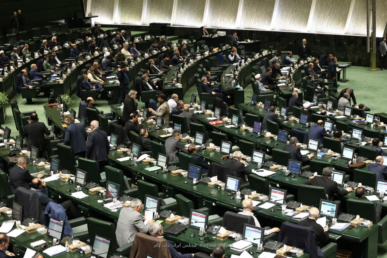 نامه ۸۵ نماینده به رهبر انقلاب برد موشک ها باید به دفتر کار قاتلان رهبر شهید برسد به علاوه اسامی امضا کنندگان