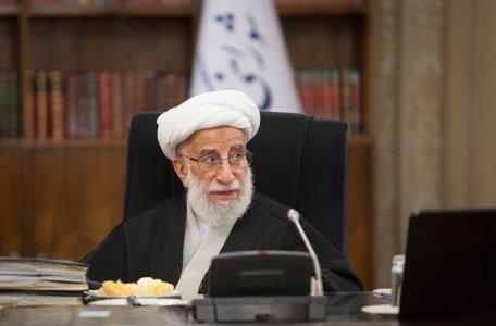 پایین كشیدن نمادهای آمریكایی، نشانه افول آمریكا است