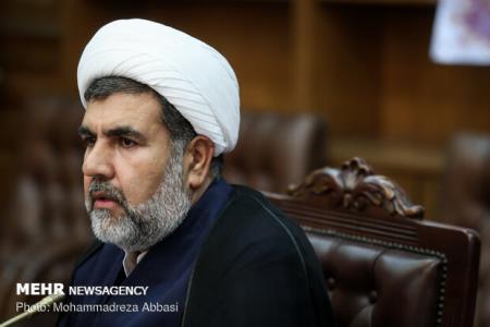 دولت تدابیر لازم برای كاهش قیمت كالاهای اساسی را اتخاذ كند